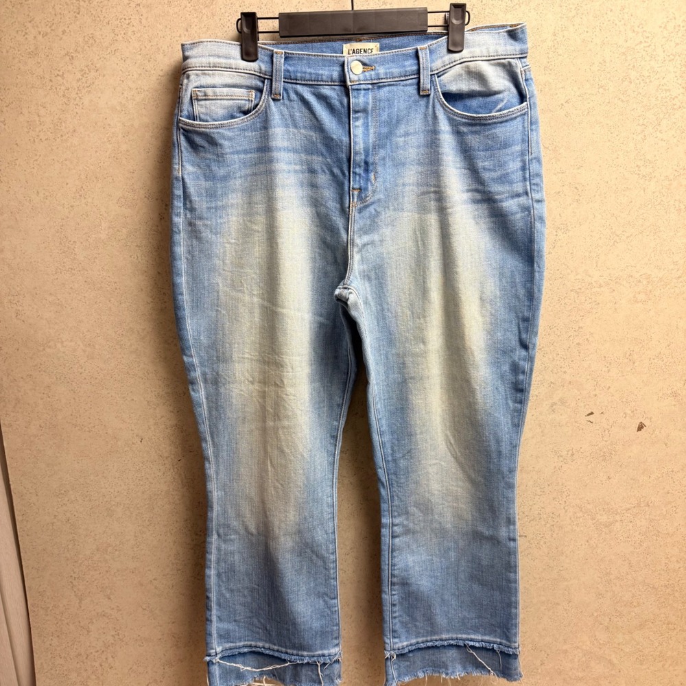 L'AGENCE Sz 32 Womens‎ Flare Denim Light Wash Distressed Raw Hem Boho Jeans